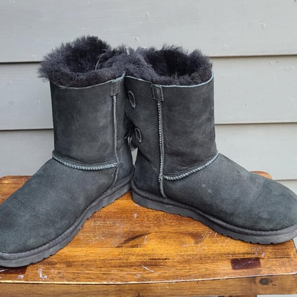 UGG Black Suede Shearling Bailey Bow Boot size 7 - Picture 5 of 10